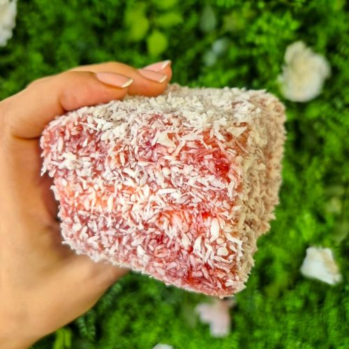 *Build Your Own Luxury Pastry Box*