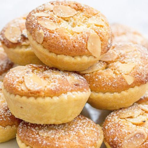 GLUTEN FREE PASTRY BOX