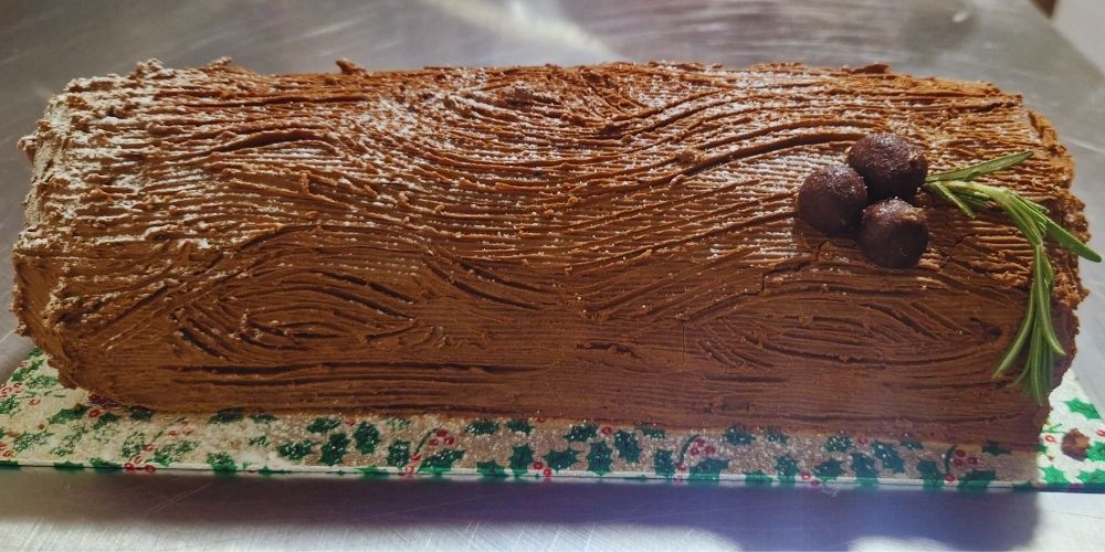 FESTIVE YULE LOG